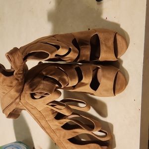 Heels, were e'm I going to were these?